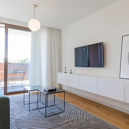 Stunning Flat In The Center Of Gaia By Lovelystay * 加亚新城