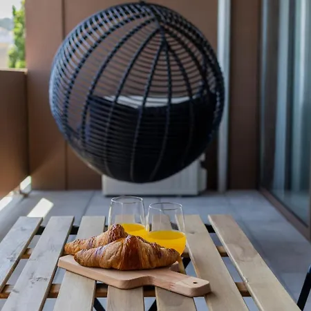 Stunning Flat In The Center Of Gaia By Lovelystay 加亚新城