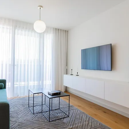 Stunning Flat In The Center Of Gaia By Lovelystay *