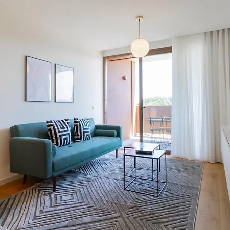 Stunning Flat In The Center Of Gaia By Lovelystay