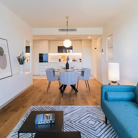 Stunning Flat In The Center Of Gaia By Lovelystay