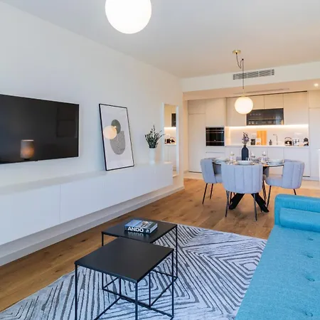 Daire Stunning Flat In The Center Of Gaia By Lovelystay