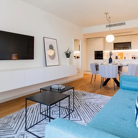 Stunning Flat In The Center Of Gaia By Lovelystay * Vila Nova de Gaia