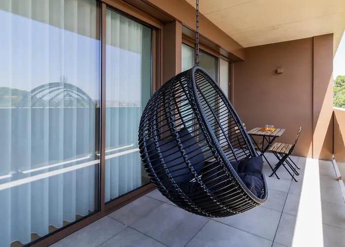 Stunning Flat In The Center Of Gaia By Lovelystay